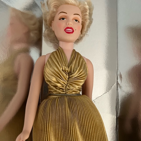 VTG 20th Century Fox Marilyn Monroe Doll - Theres No Business Like Show Business - Picture 7 of 9